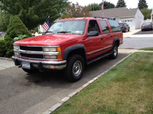 1994 chevrolet suburban 2500  no reserve !!