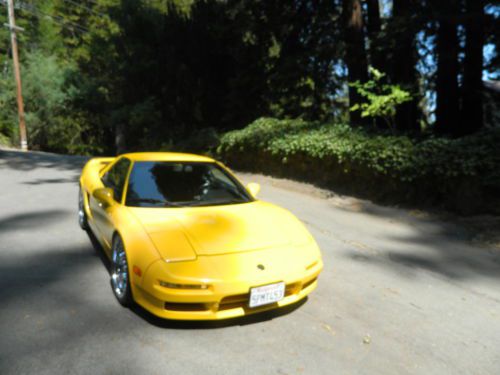 Excelent condition yellos acura nsx-t