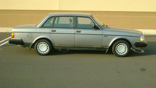 1990 volvo 240 sedan dl low 114k miles 1 owner smoke free clean no reserve!!!