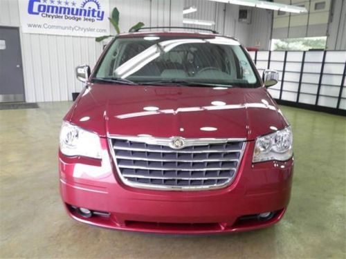 2010 chrysler town & country touring