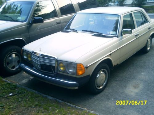 1981 mercedes 240 d diesel 4 door sedan