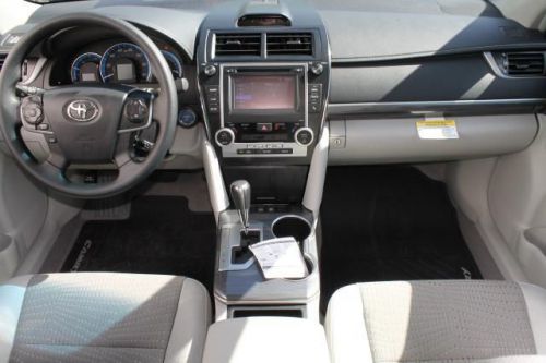 2014 toyota camry hybrid le