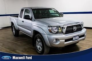 11 toyota tacoma 4x4 trd off raod v6, automatic, all power, we finance!