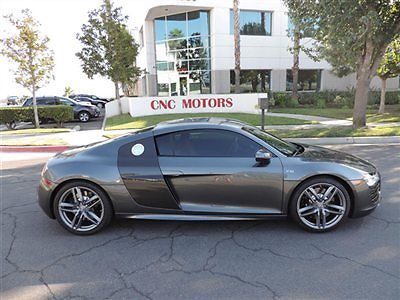 2014 audi r8 coupe automatic quattro v10 daytona gray pearl effect msrp $176,600