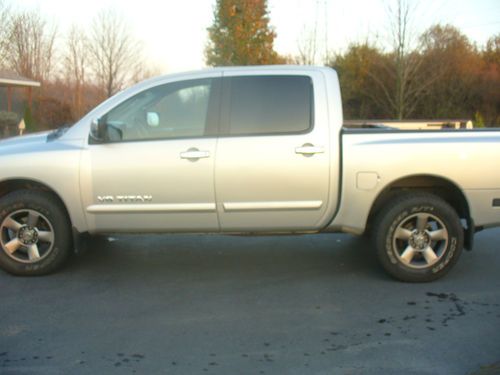 Nissan titan se crew cab  4x4 2005 5.6