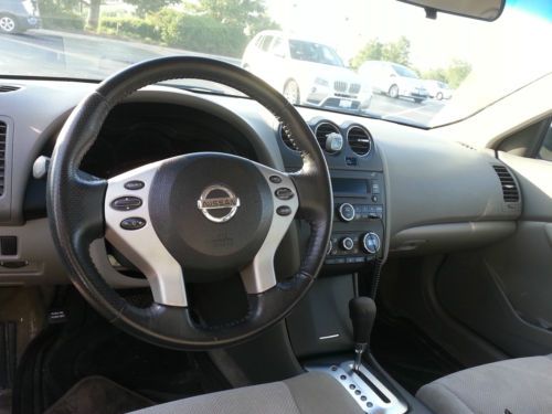 Hybrid - 2008 Nissan Altima Hybrid - 35 MPG - $10825 - Downtown Chicago, US $10,825.00, image 2