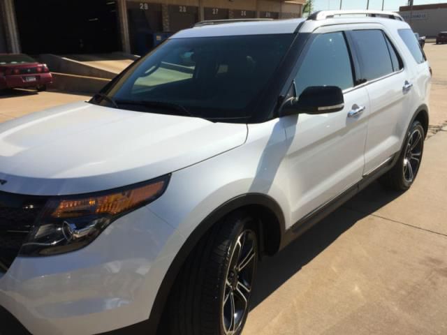 Ford explorer sport suv 4-door