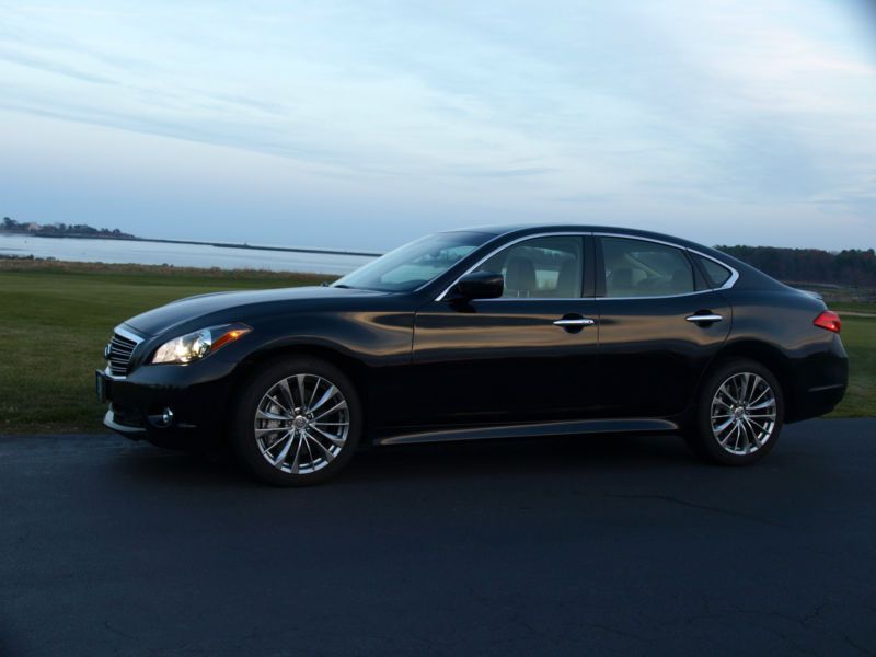 2011 infiniti m 2011 56x awd deluxe touring tecnology