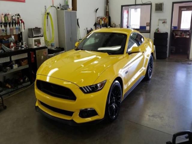 Ford: mustang gt