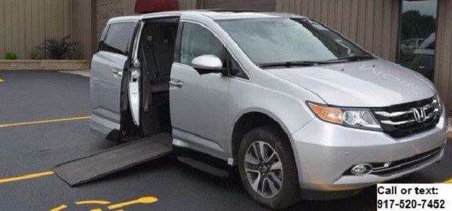 2015 honda odyssey touring elite 28k miles *vmi* mobility wheelchair accessible van<br />
