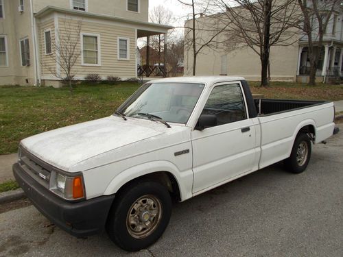 86 mazda b2000 long bed truck 95k orig mi 5 speed runs great white one owner