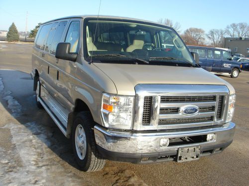 2009 e-350 super duty ext xlt passenger van