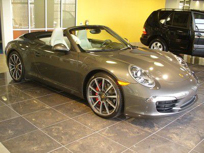 Only 2,832 miles premium pkg plus porsche doppelkuppling 20" sport chrono pkg