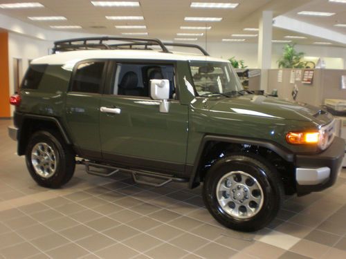 2012 toyota fj cruiser base sport utility 4-door 4.0l