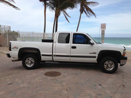 2002 chevrolet silverado 2500 hd lt extended cab pickup 4-door 6.6l