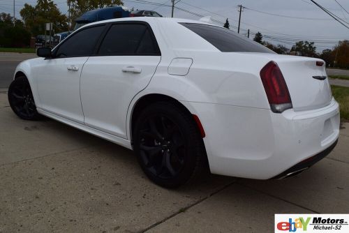 2022 chrysler 300 series touring l-edition(sticker new was $41,835)