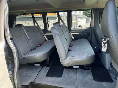 2018 gmc savana lt 3500 3dr 12 passenger van