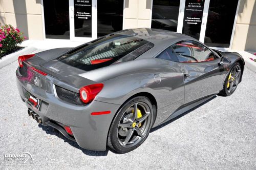 2011 Ferrari 458 ITALIA! GRIGIO FERRO/ROSSO! CARBON! LOW MILES!!, US $200,000.00, image 2