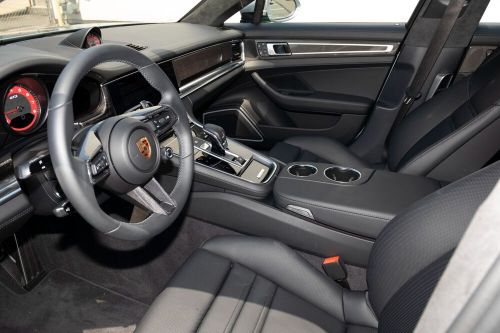 2023 porsche panamera gts