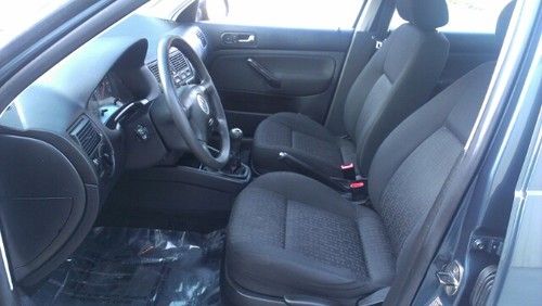 2005 volkswagen golf gl hatchback 4-door 2.0l
