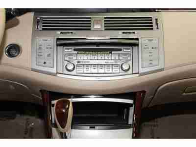 FWD sunroof leather heated seats gray limited, image 16