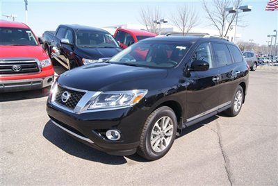 Pre-owned 2013 pathfinder sl premium 4x4, black/black, bose, tow, 54 miles