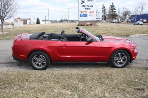 2012 ford mustang convertible, leather, red, low miles, low reserve