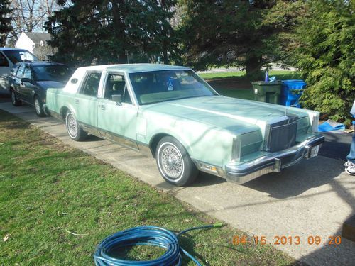 1981 lincoln mark vi base sedan 4-door 5.0l