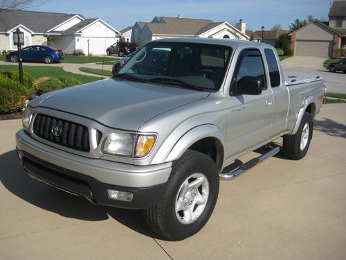 2004 toyota tacoma xtra cab 4x4 sr5 trd with diamondback se bed cover