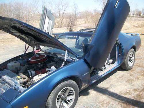 1991 pontiac firebird base coupe 2-door 5.0l