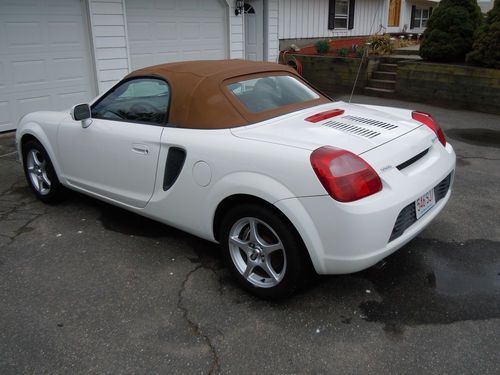 2001 toyota mr2 spyder base convertible 2-door 1.8l