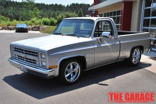 1983 chevy c-10 shortbox pickup restoration/customization