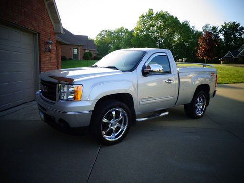 2010 gmc sierra k1500 4x4 pick-up truck