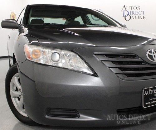 We finance 09 camry le auto sunroof cd stereo power seat ipod/aux input 1 owner