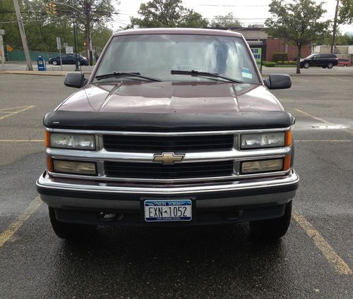 1997 chevrolet tahoe ls sport utility 2-door 5.7l nice truck