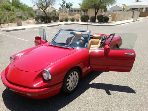 Alfa romeo spider veloce red convertible. excellent condition