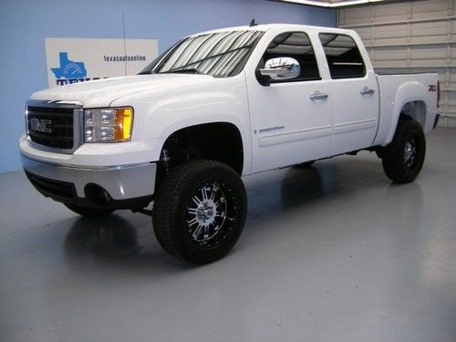 We finance!!  2009 gmc sierra 1500 slt 4x4 z-71 lift kit bose 20 rims onstar 26k