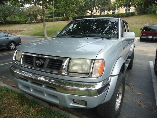 2000 nissan frontier xe crew cab pickup 4-door 3.3l