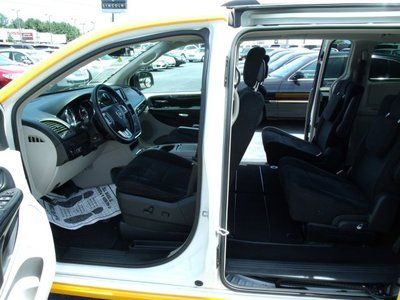 Previous TAXI Caravan Crew Stow-N-Go Cloth Alloys Well Maintained WE FINANCE, image 32