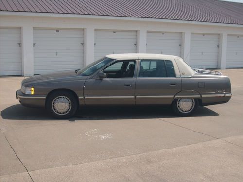 1999 cadillac deville d'elegance sedan 4-door 4.6l