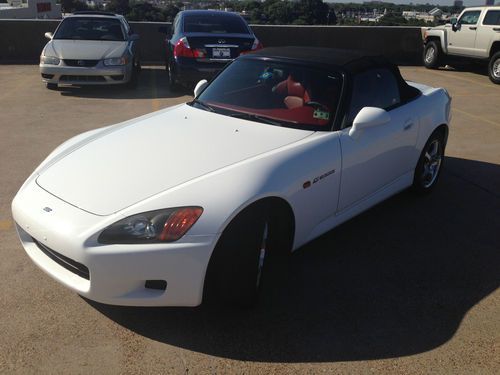 2002 honda s2000 very rare white/red one owner clean carfax 2-door 2.0l