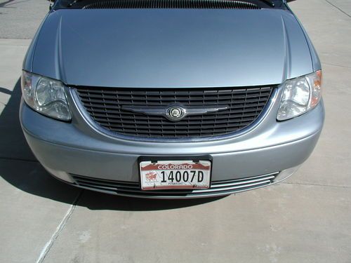 2003 Chrysler Town & Country, LXI, Butane Blue Pearl Coat, FWD, Well-equipped., image 4