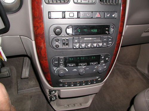 2003 Chrysler Town & Country, LXI, Butane Blue Pearl Coat, FWD, Well-equipped., image 7