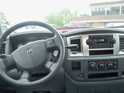 Ram! CrewCab! Magnum V8, Silver, Bedliner, 1 Owner!, image 17