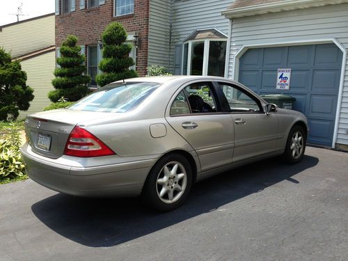 2003 mercedes-benz c240 4matic sedan 4-door 2.6l