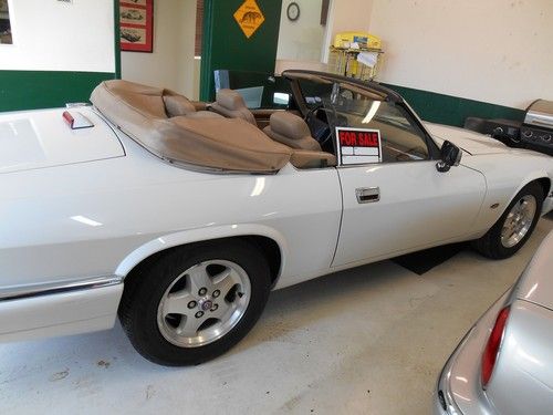 1995 white jaguar xjs base convertible 2-door 4.0l