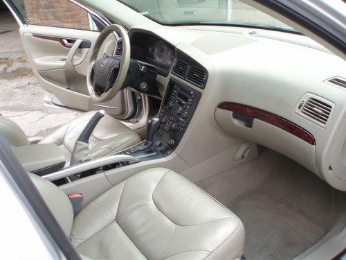 2004 Volvo XC70 Clean No Reserve Price Must See AWD Leather and Heated Seats, image 15