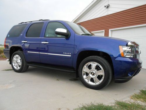 2010 Chevrolet Tahoe LTZ Sport Utility 4-Door 5.3L 4X4 Mint Condition Loaded dvd, image 4