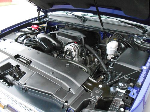 2010 Chevrolet Tahoe LTZ Sport Utility 4-Door 5.3L 4X4 Mint Condition Loaded dvd, image 20