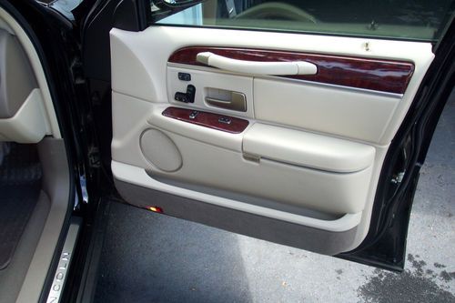 LINCOLN TOWN CAR CARTIER 23,000 MILES ORIGINAL OWNER, US $16,900.00, image 6
